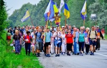 У Бердичеві близько 20 тисяч римо-католиків молились перед чудотворною іконою Богородиці