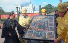 У Кам'янському православні молилися перед іконою апостола Андрія Первозванного, яка прибула з Греції