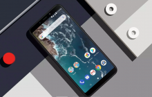 "Голий" Android і "безрамковий" дизайн: Xiaomi офіційно представила бюджетний смартфон Mi A2