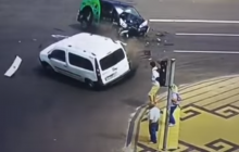 Камери спостереження зафіксували момент моторошної смертельної ДТП на Дорогожичах у Києві (відео)