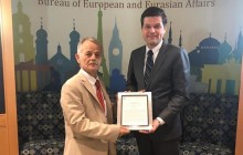 Помічник держсекретаря вручив Джемілєву Кримську декларацію США: відкидають спробу Росії анексувати Крим