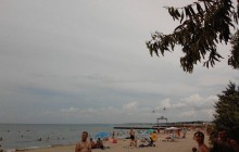 "Скріпно та курортно": у соцмережі показали військові вертольоти над пляжем окупованого Криму (фото)