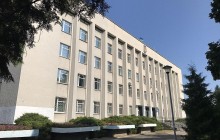 У Конотопі поліція запобігла масовим безладам під час засідання міськради, затримано 50 осіб (відео)