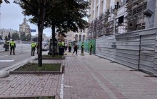 Крестный ход в Киеве: пешеходов на Крещатике проверяют металлоискателями (фото, видео)