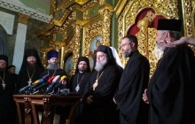 В Киеве представители 12 Православных Поместных Церквей прошли крестным ходом в честь 1030-летия Крещения Руси