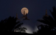 "Кривава повня": найдовше місячне затемнення століття відбулося у ніч проти суботи (фото, відео)