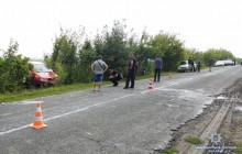 На Рівненщині водій іномарки збив на узбіччі жінку з двома неповнолітніми дітьми