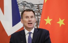 Новый глава МИД Британии хотел добиться расположения китайцев, но оконфузился и попал в скандал