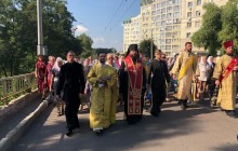 У день пам’яті святого князя Володимира віряни та священики УПЦ пройшли хресною ходою вулицями Рівного