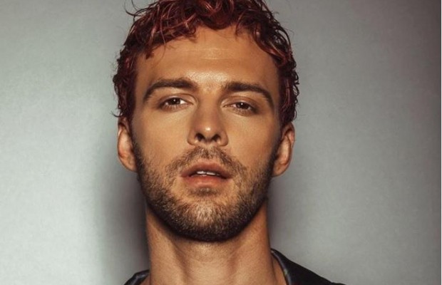 Раздел девушек и засветил тату: Макс Барских удивил откровенным образом к новой песне (фото, видео)