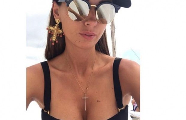 Экс-невестка Ющенко похвасталась откровенными снимками в бикини (фото, видео)