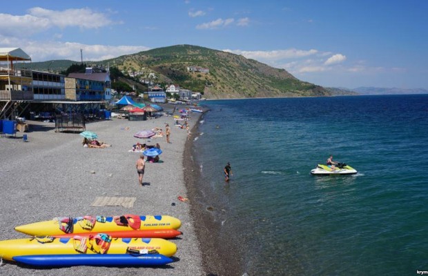Сервис Booking запретил бронировать жилье в Крыму