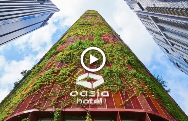 Тропическая "живая" башня: сингапурский 190-метровый отель, покрытый лианами, назвали лучшим небоскребом мира (видео)