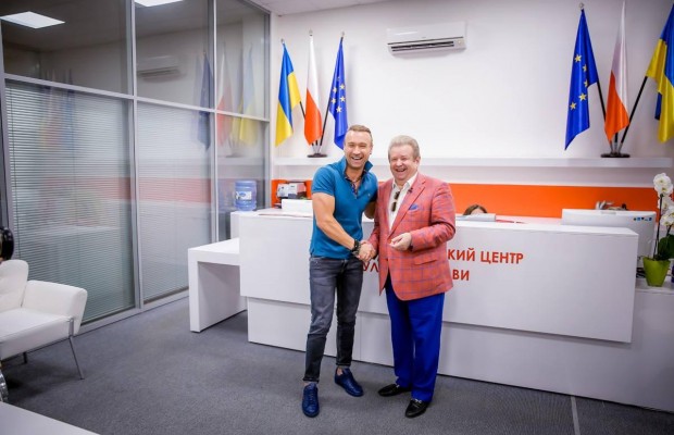 Секс-символ української сцени Олег Винник став викладачем (фото)