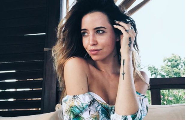 "Очень секси": Надя Дорофеева показала соблазнительное фото в купальнике