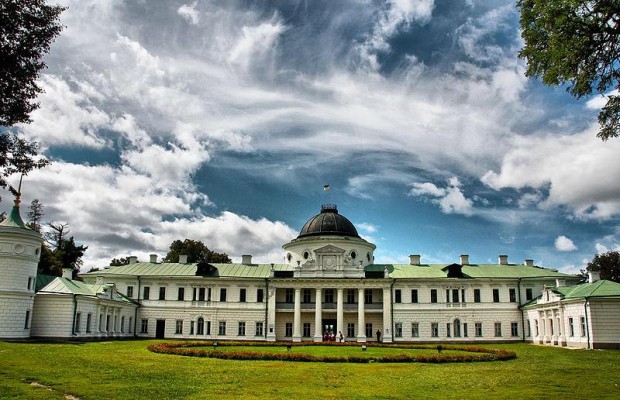 Подорож українськими замками, частина V. Величні палаци Чернігівщини