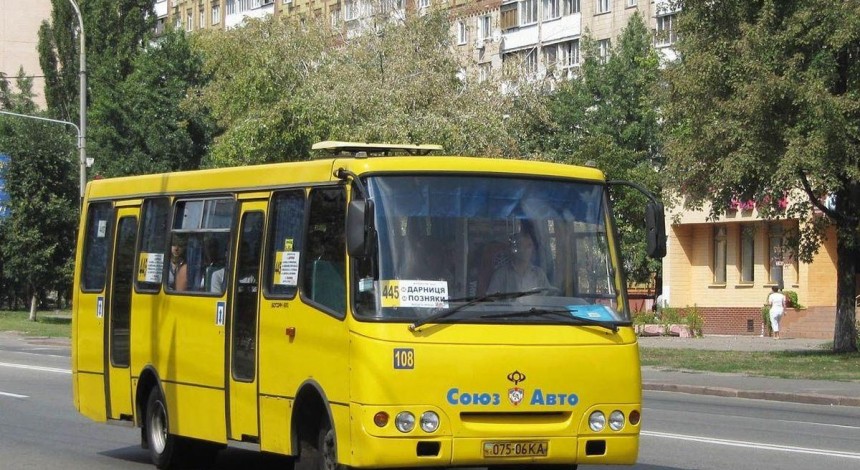 Проїзд у маршрутках Києва до кінця року може подорожчати на 1-3 гривні