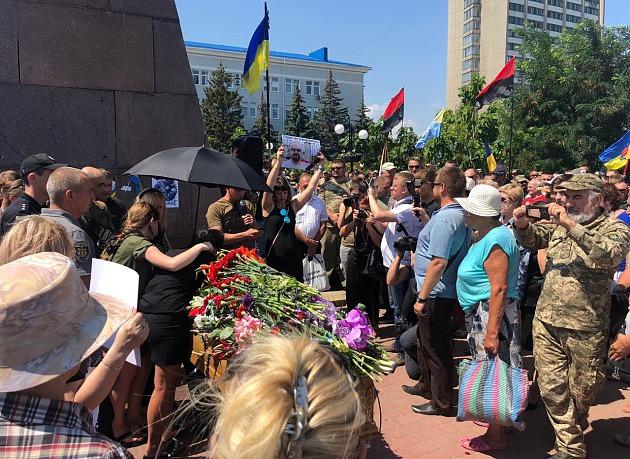 Сьогодні проходить прощання з Олешком / фото berdyansk.biz Сьогодні проходить прощання з Олешком / фото berdyansk.biz