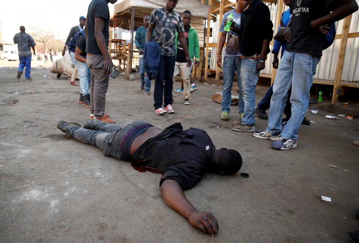 Погибший участник протестов / REUTERS