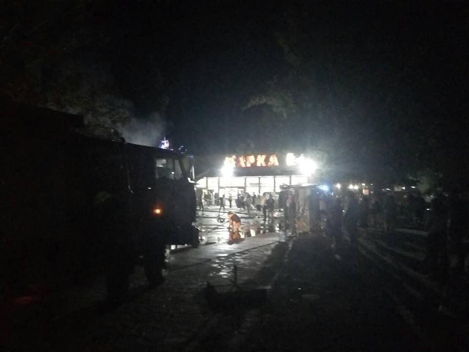 На Николаевщине произошел масштабный пожар возле базы отдыха / фото ГСЧС На Николаевщине произошел масштабный пожар возле базы отдыха / фото ГСЧС