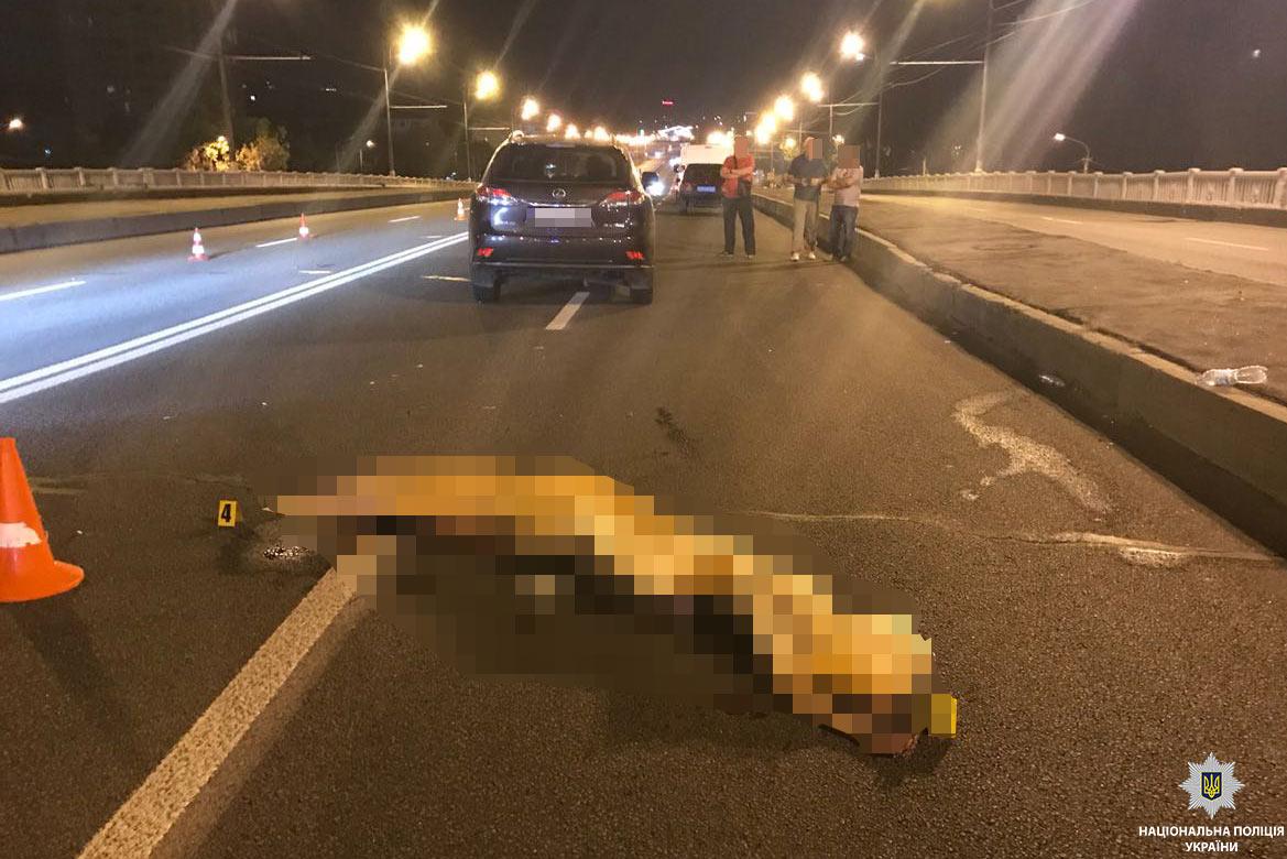 У Дніпрі дві людини загинули під колесами елітного авто / Відділ комунікації поліції Дніпропетровської області У Дніпрі дві людини загинули під колесами елітного авто / Відділ комунікації поліції Дніпропетровської області
