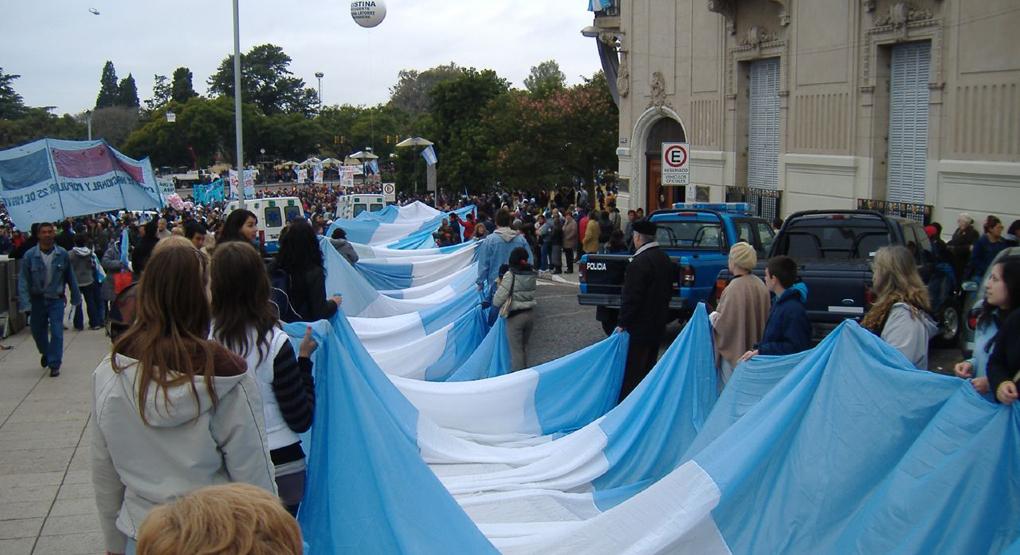 Gротивники абортов носят голубое, а сторонники – зеленое / Фото: Pablo Flores/flickr.com