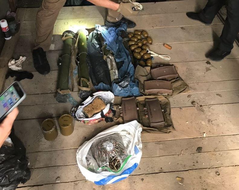 Столичные правоохранители нашли у экс-бойца добробата арсенал оружия / Пресс-служба военной прокуратуры Центрального региона Украины