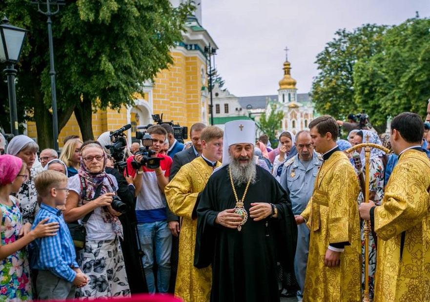 Четыре года на кафедре Киевских Митрополитов: как верующие УПЦ поздравляли своего Предстоятеля (репортаж 'УНИАН-Религии')