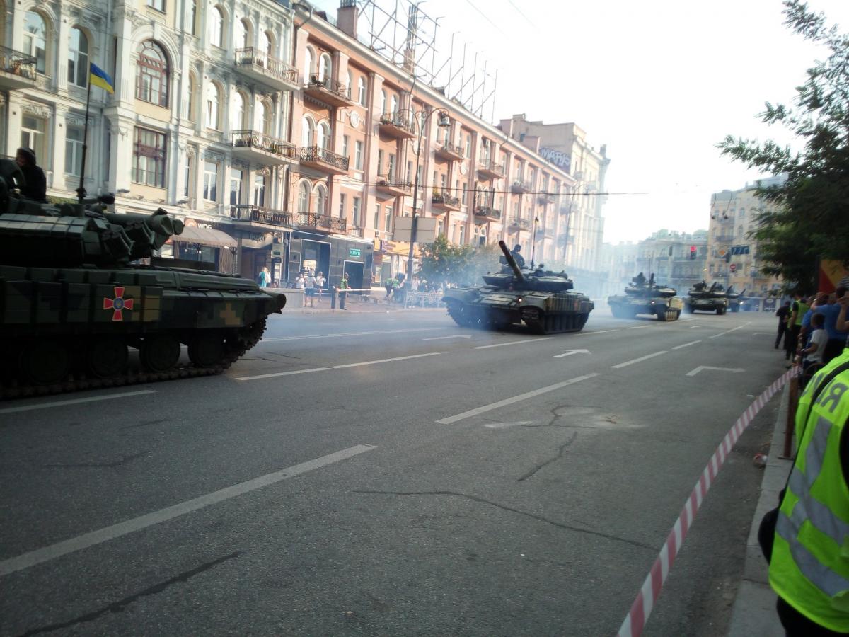На танку встановлено додаткові блоки динамічного захисту / mil.in.ua На танку встановлено додаткові блоки динамічного захисту / mil.in.ua