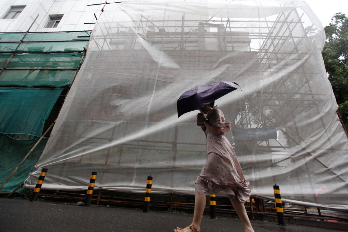 Китай пострадал от тайфуна "Румбия" / REUTERS