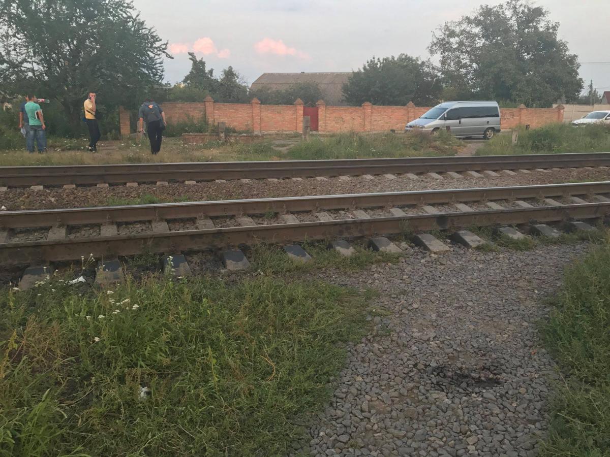 В Виннице возле железнодорожного переезда расстреляли молодую девушку / Facebook - Виктория Микитюк В Виннице возле железнодорожного переезда расстреляли молодую девушку / Facebook - Виктория Микитюк