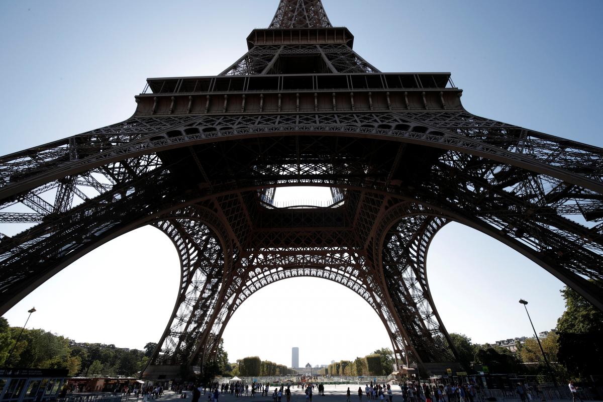В 1889 году в Париже состоялось торжественное открытие Эйфелевой башни / REUTERS