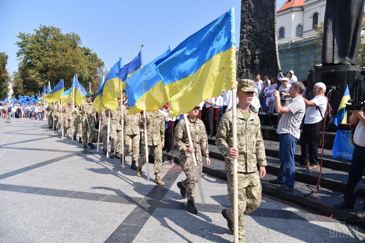 Минутой молчания будут чествовать всех погибших в войне против россии / фото УНИАН Минутой молчания будут чествовать всех погибших в войне против россии / фото УНИАН