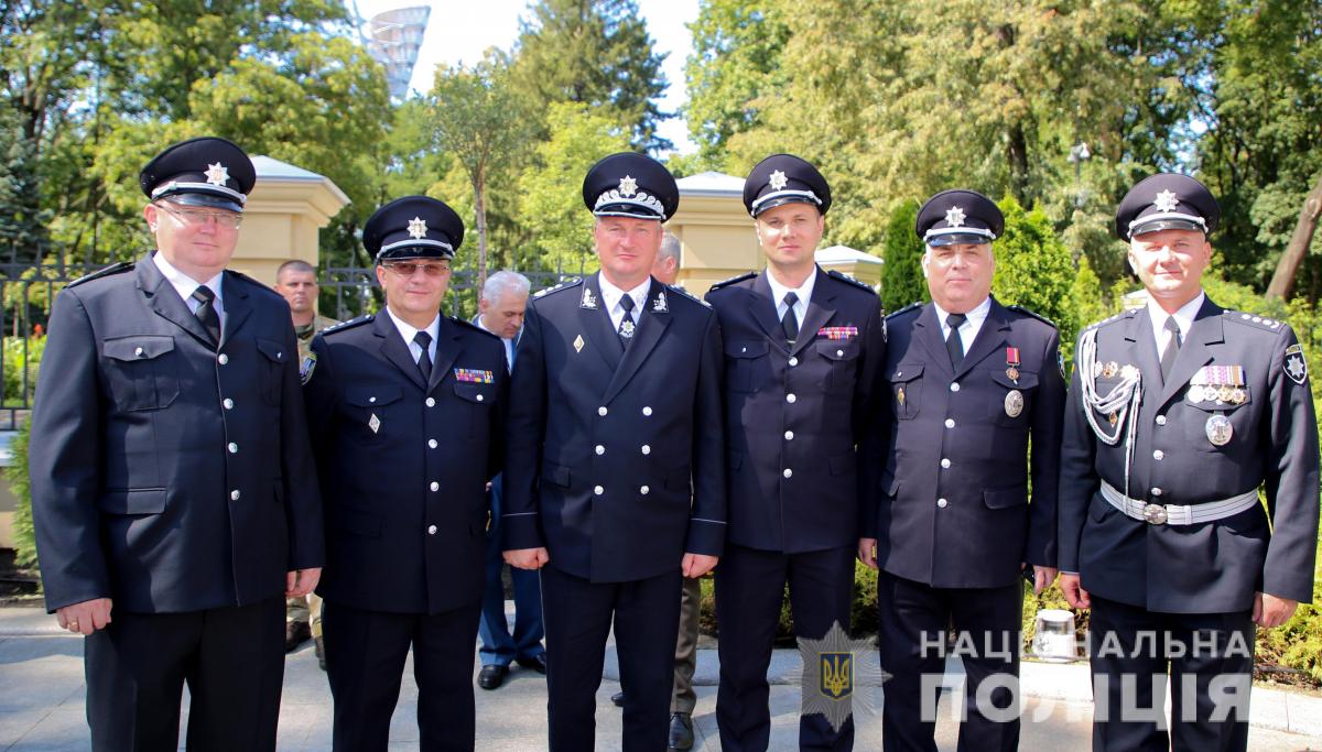 Порошенко присвоїв чотирьом поліцейським званн генерала / фото npu.gov.ua Порошенко присвоїв чотирьом поліцейським званн генерала / фото npu.gov.ua