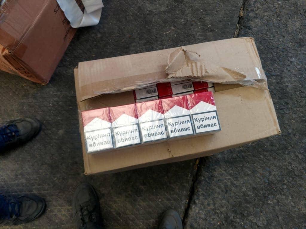 В Одесском порту правоохранители пресекли попытку контрабанды сигарет / фото sfs.gov.ua