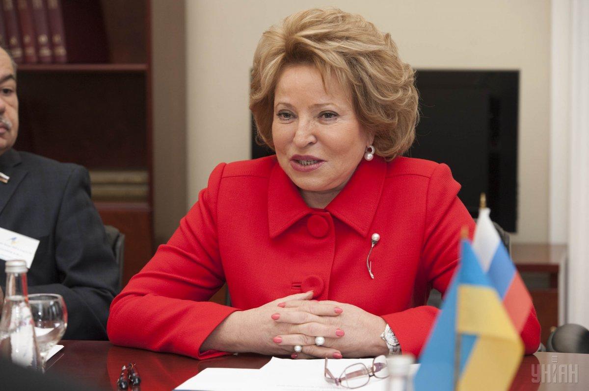 Матвиенко оконфузилась во время речи Путина / фото УНИАН Матвиенко оконфузилась во время речи Путина / фото УНИАН