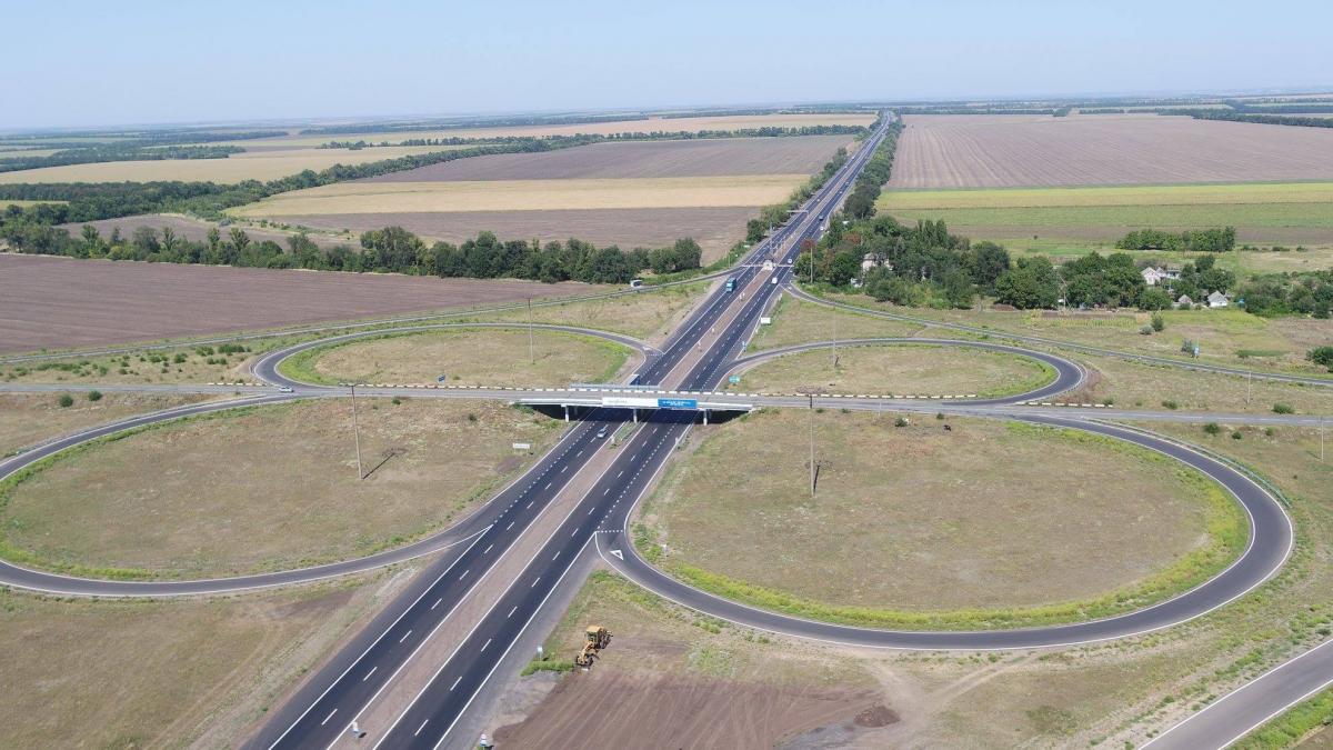 Валентин Резниченко: Впервые Днепр и Запорожье соединены автодорогой европейского уровня Валентин Резниченко: Впервые Днепр и Запорожье соединены автодорогой европейского уровня