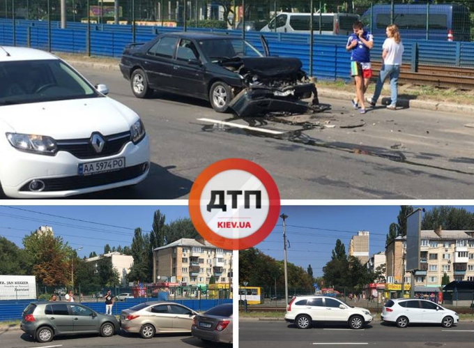 У Києві на ділянці дороги довжиною 50 метрів сталося відразу дві аварії / фото dtp.kiev.ua