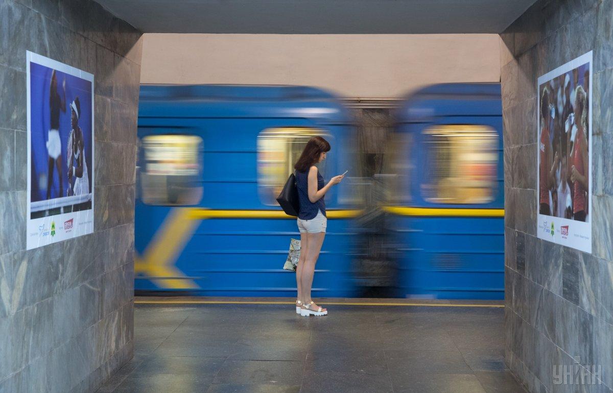 Після подорожчання проїзду кияни менше користуються комунальним транспортом: названо цифри Після подорожчання проїзду кияни менше користуються комунальним транспортом: названо цифри