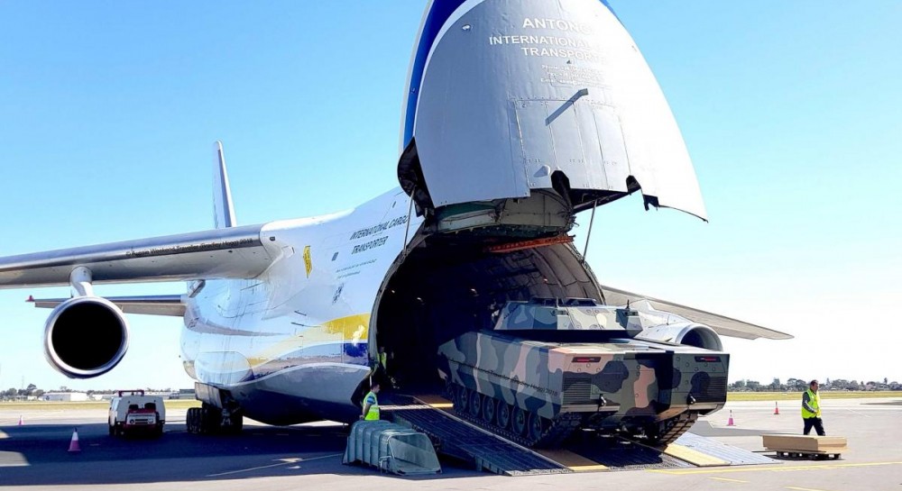 Ukraine's giant An-124 hauls German armored vehicles to Australia ...