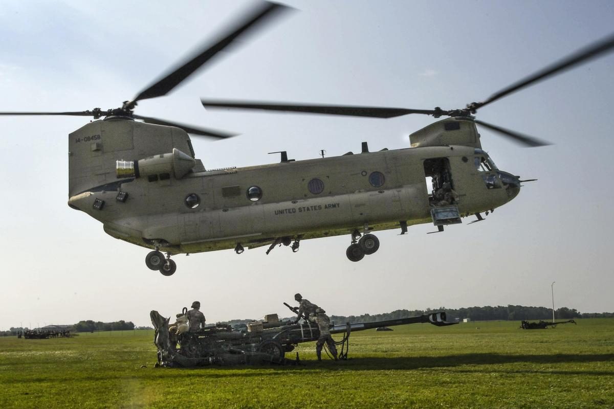 Boeing перетворив транспортний вертоліт CH-47 Chinook на платформу для дронів