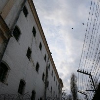 У Чернівецькому СІЗО бунтують через прибуття туди підсудного з коронавірусом