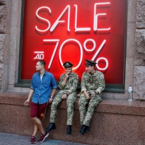 Ukrainians' economic sentiment index down 3.8 points in July – study