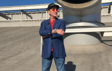 Любимый певец Путина ударил журналистку во время интервью