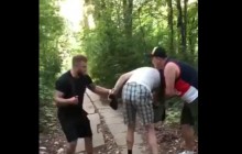"Дро*ив серед білого дня на дітей": у Києві збоченця відлупцювали хворостиною (відео)