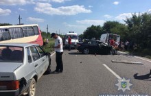 В Одесской области легковушка столкнулась с маршруткой: один погибший, семеро пострадавших (фото)