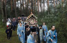 Хресним ходом у 15 кілометрів пройшли тисячі вірян на честь перенесення чудотворної ікони «Почаївської»