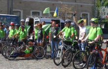 У Харкові стартував велопробіг через півкраїни на велосипедах-тандемах (відео)