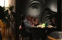 "Неожиданные гости": Порошенко с семьей заметили в ресторане Киева (фото)