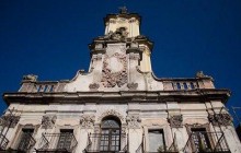 На ратуші в Бучачі встановлять копії скульптур Іоана Пінзеля